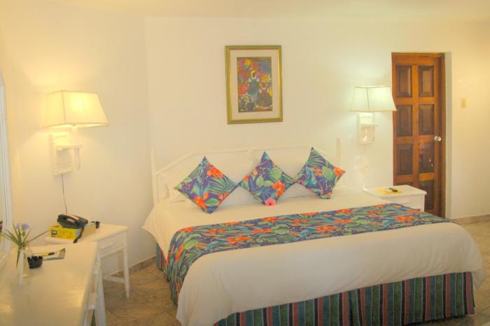 negril tree house resort