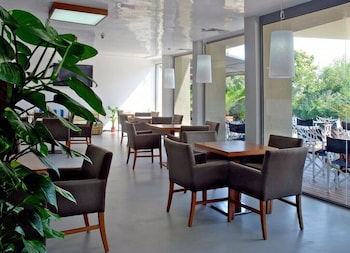 hotel excelsior
