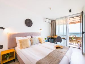 golden sands