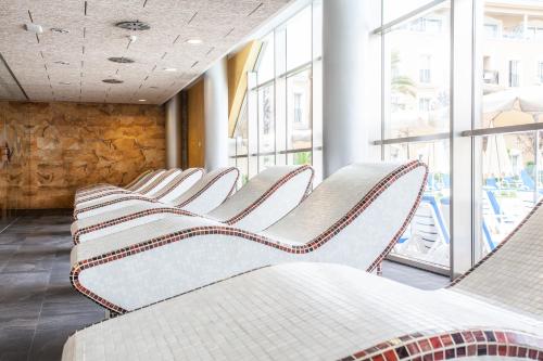 grupotel playa de palma suites and spa