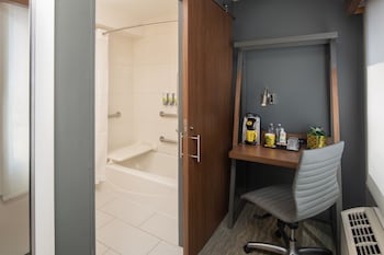 staypineapple hotel z gaslamp san diego