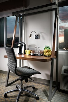 staypineapple hotel z gaslamp san diego