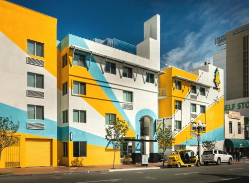 staypineapple hotel z gaslamp san diego