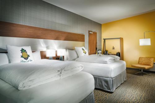 staypineapple hotel z gaslamp san diego