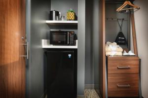 staypineapple hotel z gaslamp san diego
