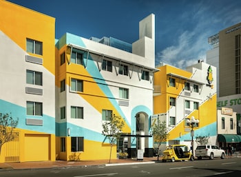 staypineapple hotel z gaslamp san diego
