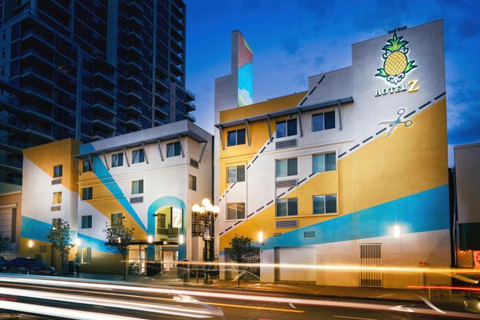 staypineapple hotel z gaslamp san diego
