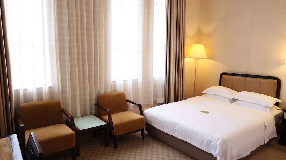 aiqun hotel