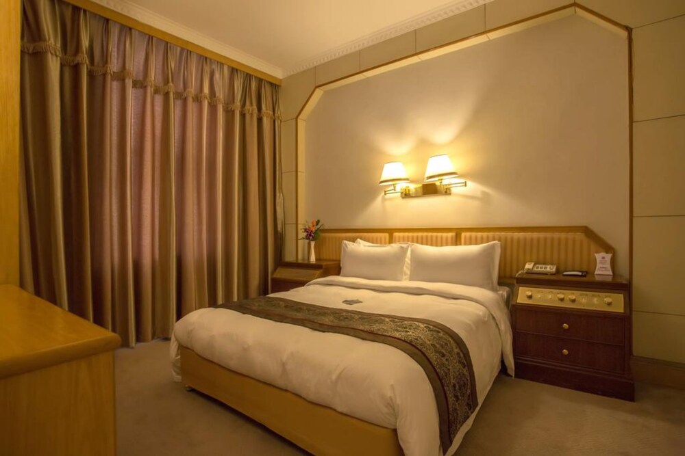 aiqun hotel