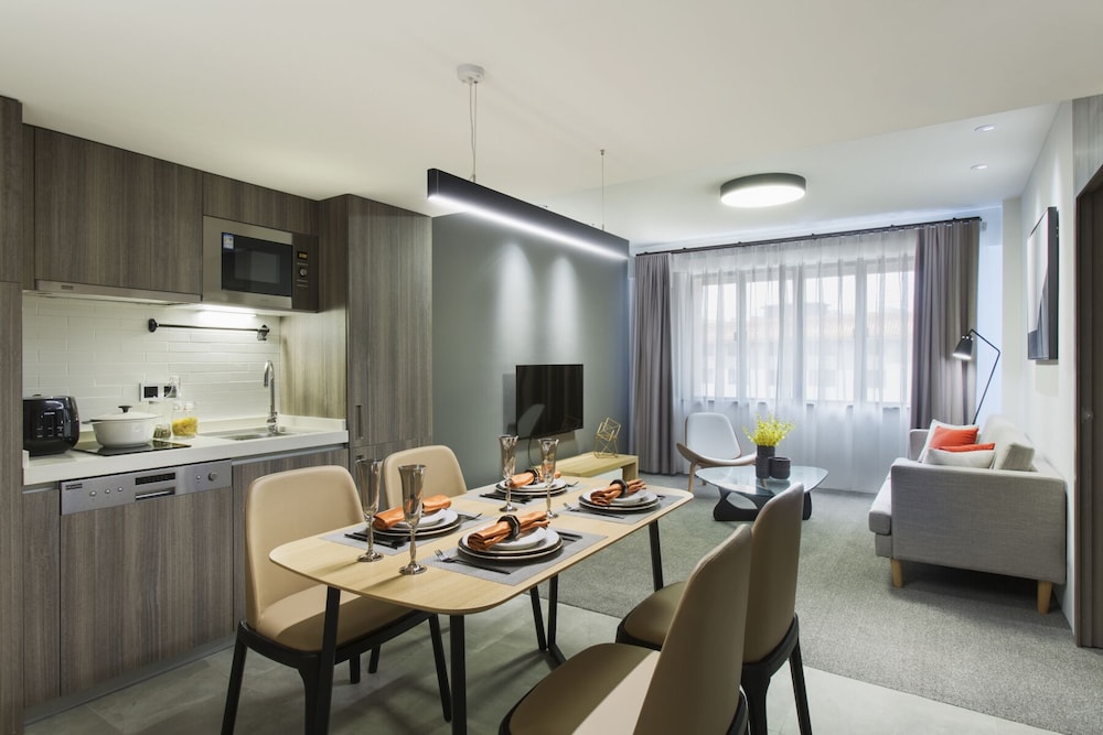 aiqun hotel
