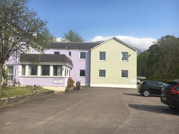 glenlochy nevis bridge apartments