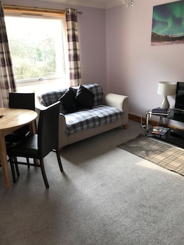 glenlochy nevis bridge apartments