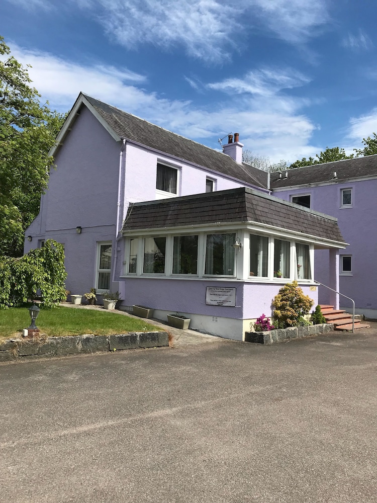 glenlochy nevis bridge apartments