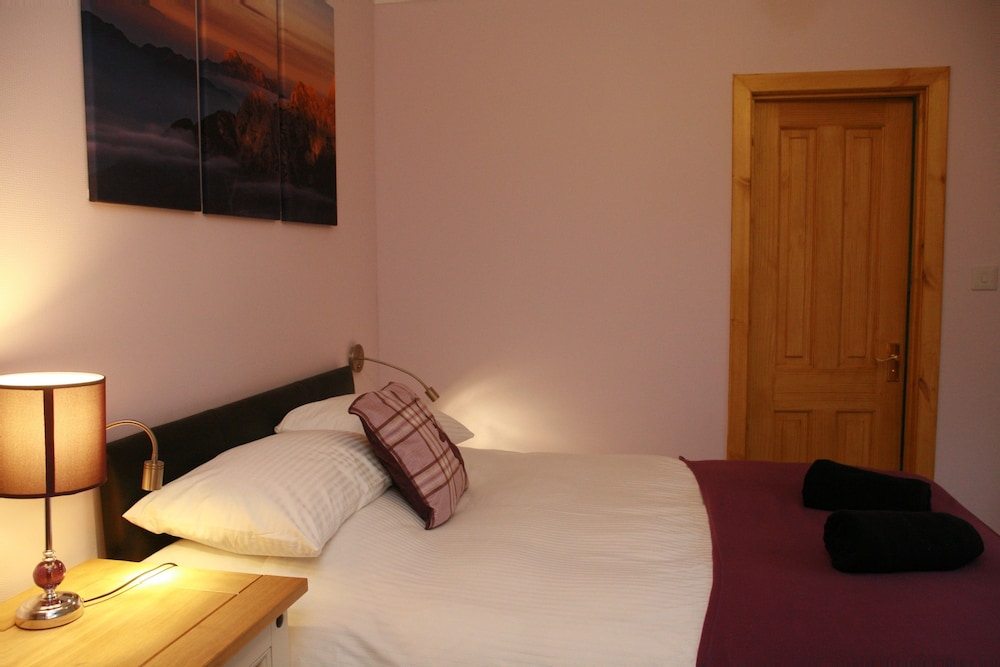 glenlochy nevis bridge apartments