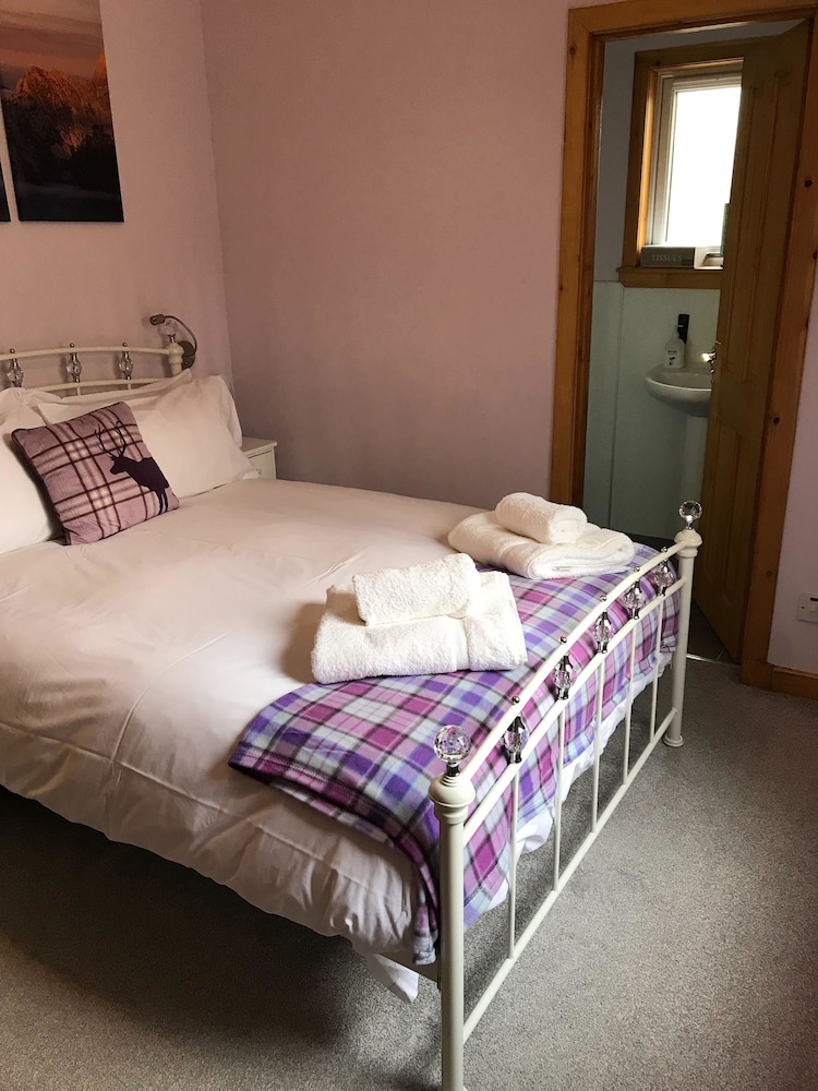 glenlochy nevis bridge apartments