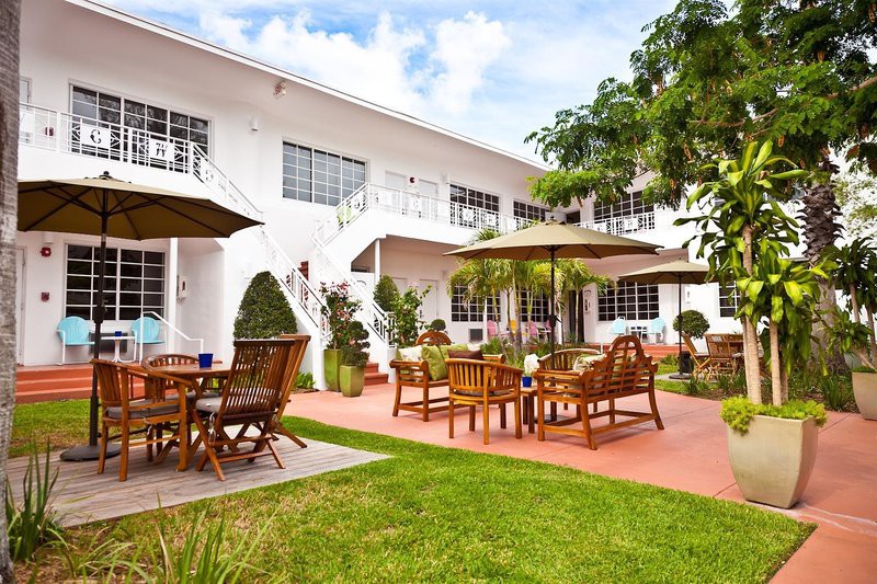 tradewinds apartment hotel a south beach group hotel