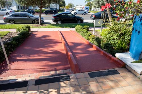 tradewinds apartment hotel a south beach group hotel