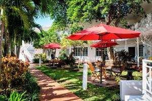 tradewinds apartment hotel a south beach group hotel