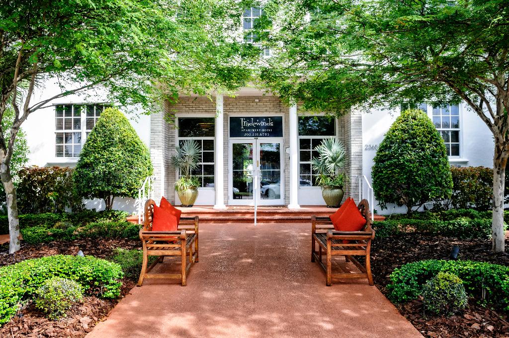 tradewinds apartment hotel a south beach group hotel