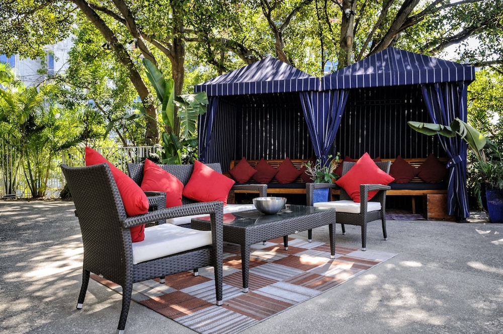 tradewinds apartment hotel a south beach group hotel