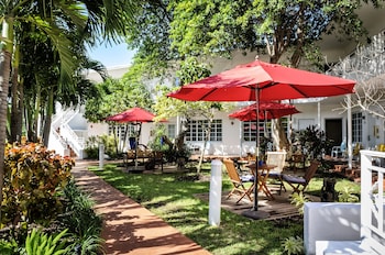 tradewinds apartment hotel a south beach group hotel