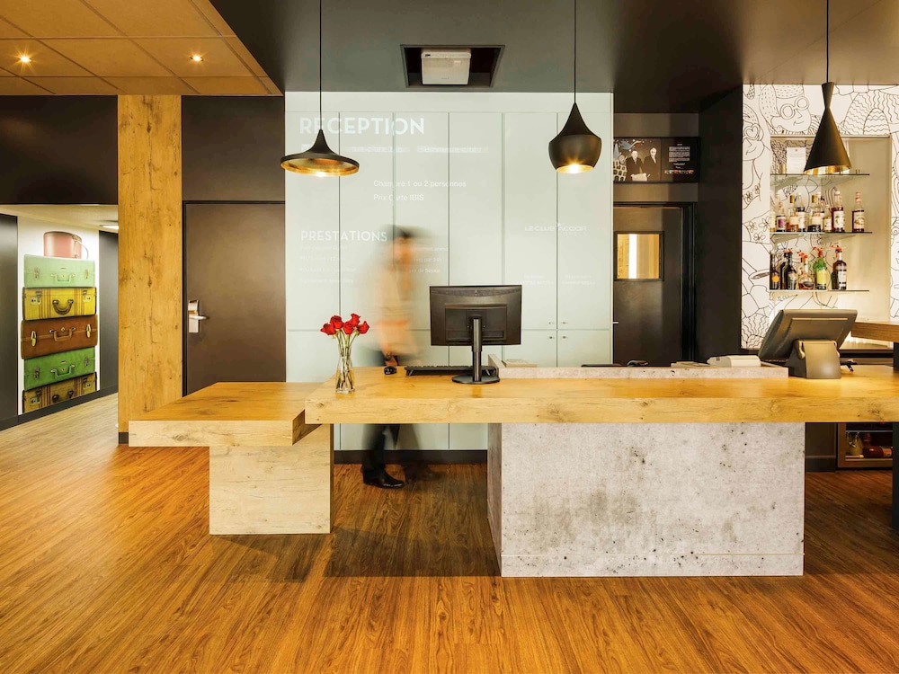 ibis versailles chateau