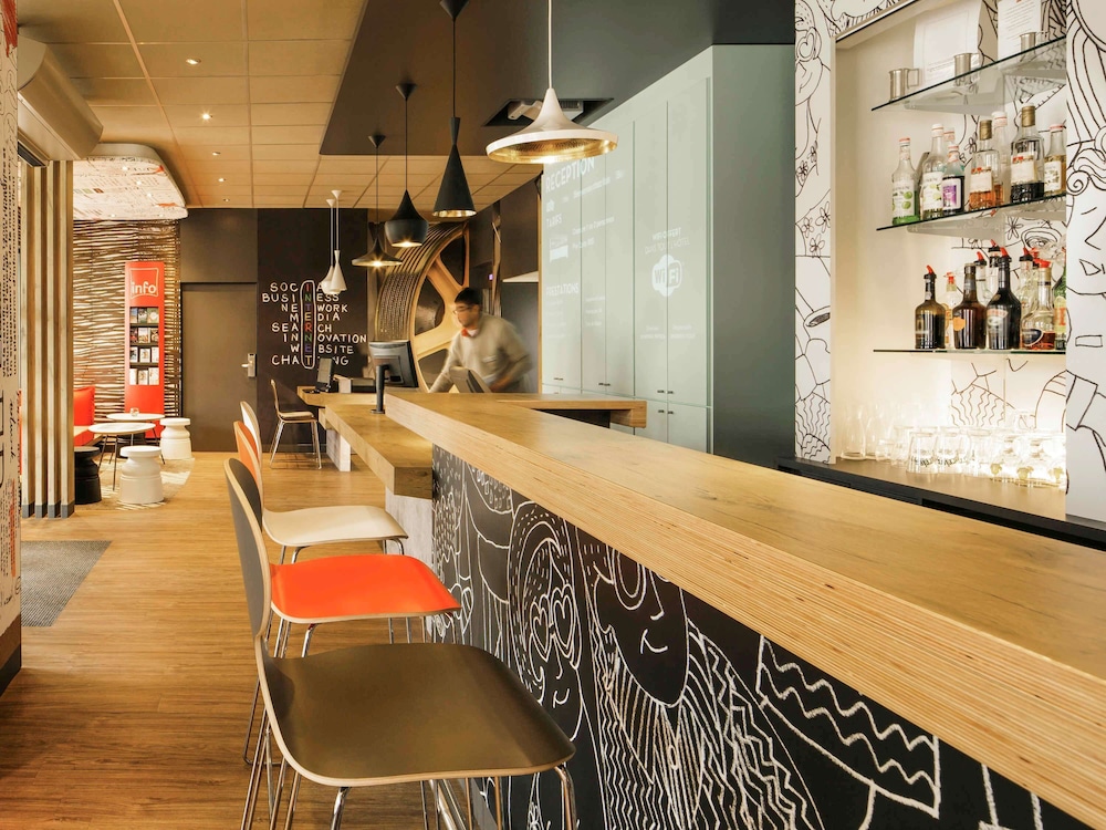 ibis versailles chateau