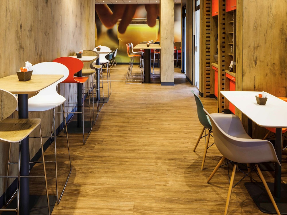 ibis versailles chateau