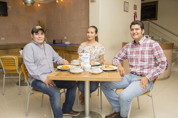 hotel miraflores excellent city