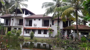 hotel lagoonvilla