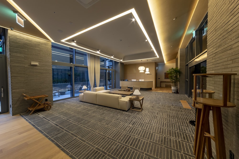 hound gardenandterrace hotel