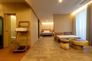 hound gardenandterrace hotel