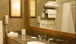 doubletree by hilton libertyville mundelein
