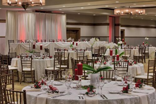 doubletree by hilton libertyville mundelein