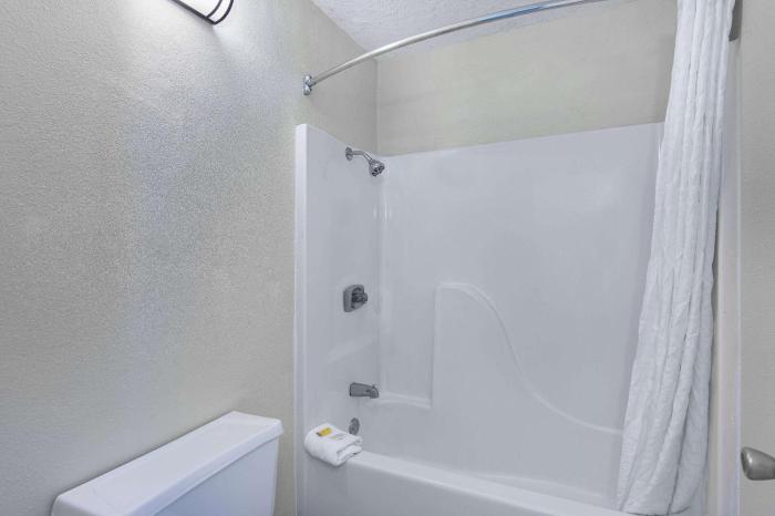 americana inn a travelodge by wyndham