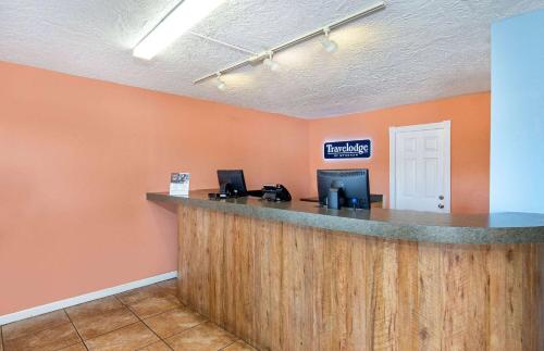 americana inn a travelodge by wyndham
