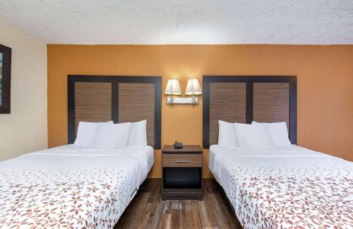 americana inn a travelodge by wyndham