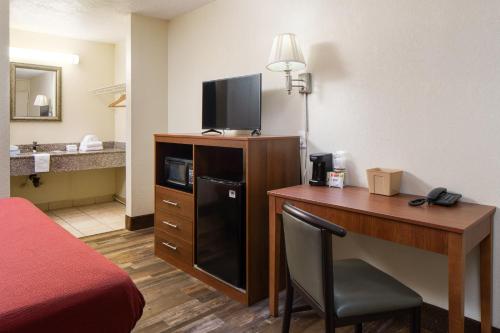 americana inn a travelodge by wyndham
