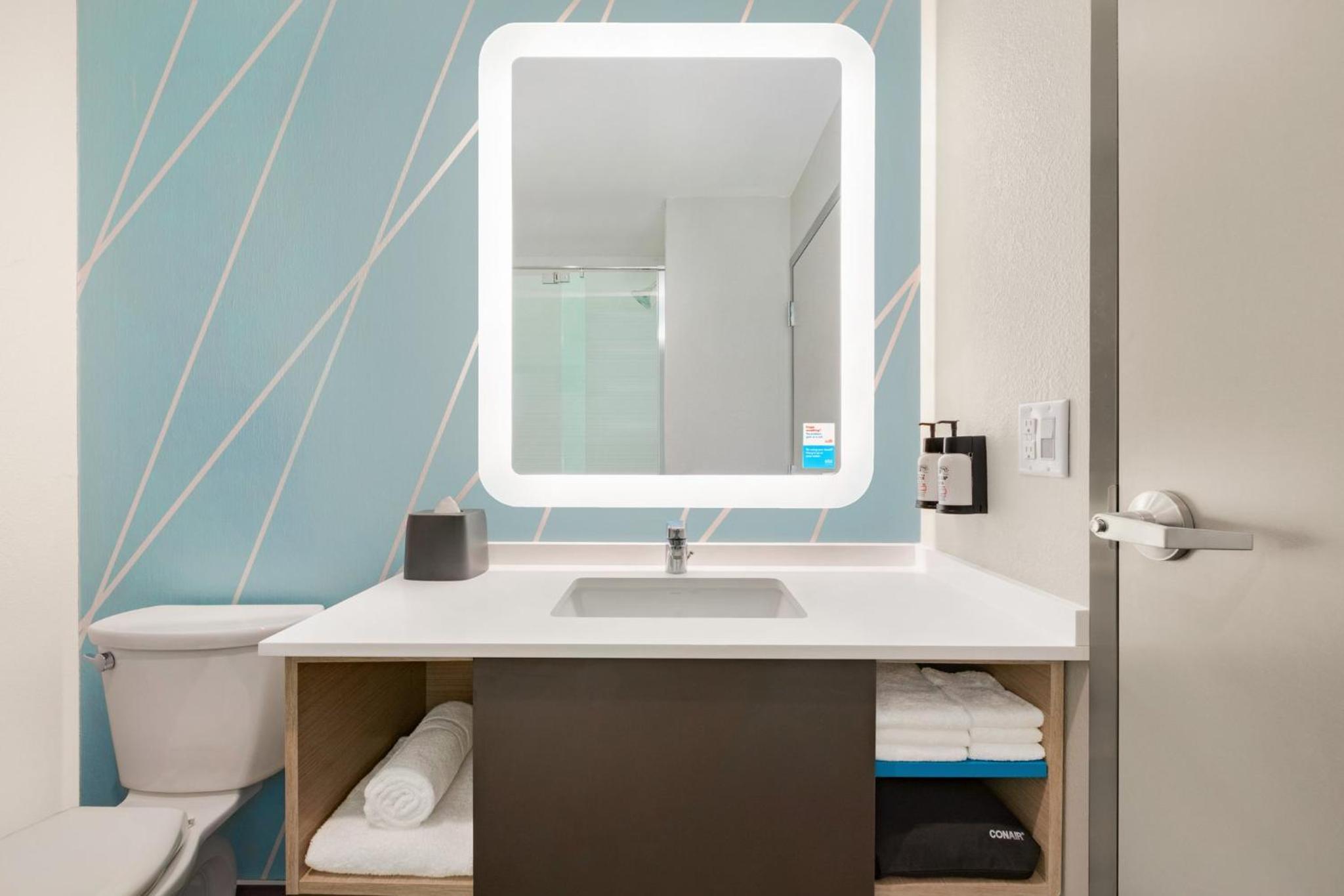 avid hotels staunton an ihg hotel