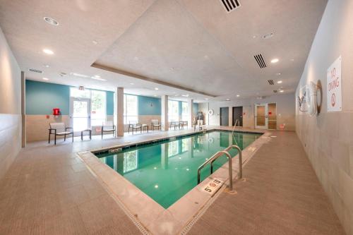 avid hotels staunton an ihg hotel