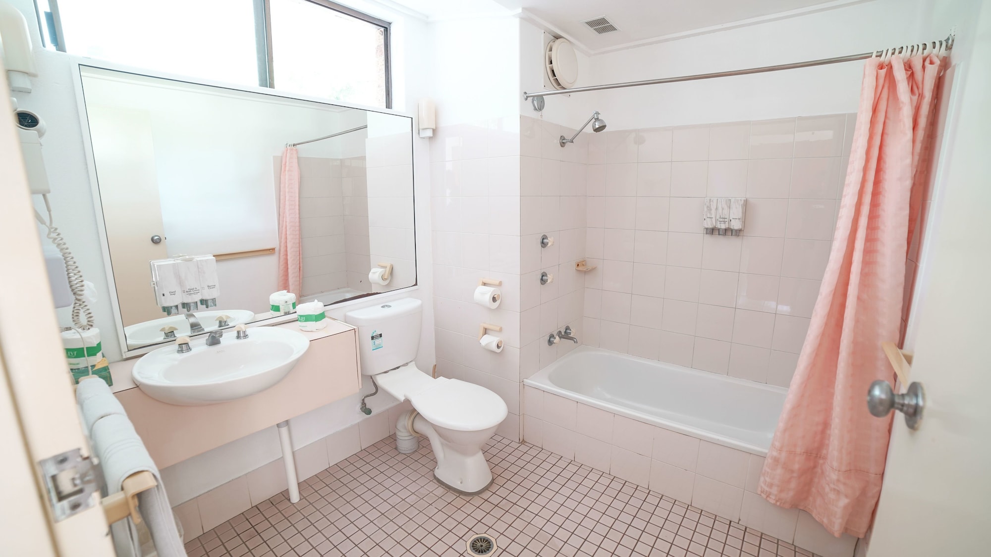 country 2 coast coffs harbour motor inn