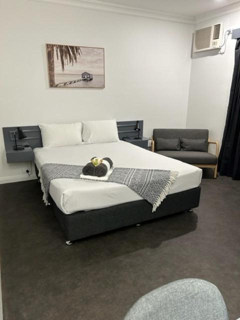 country 2 coast coffs harbour motor inn