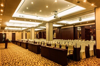 inner mongolia grand hotel wangfujing