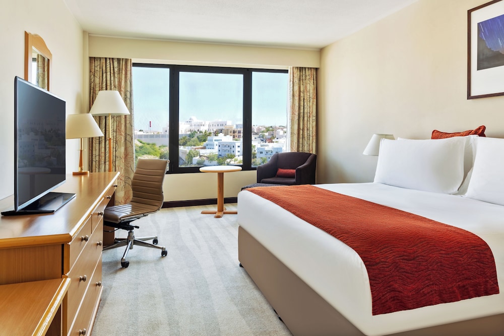 crowne plaza muscat an ihg hotel