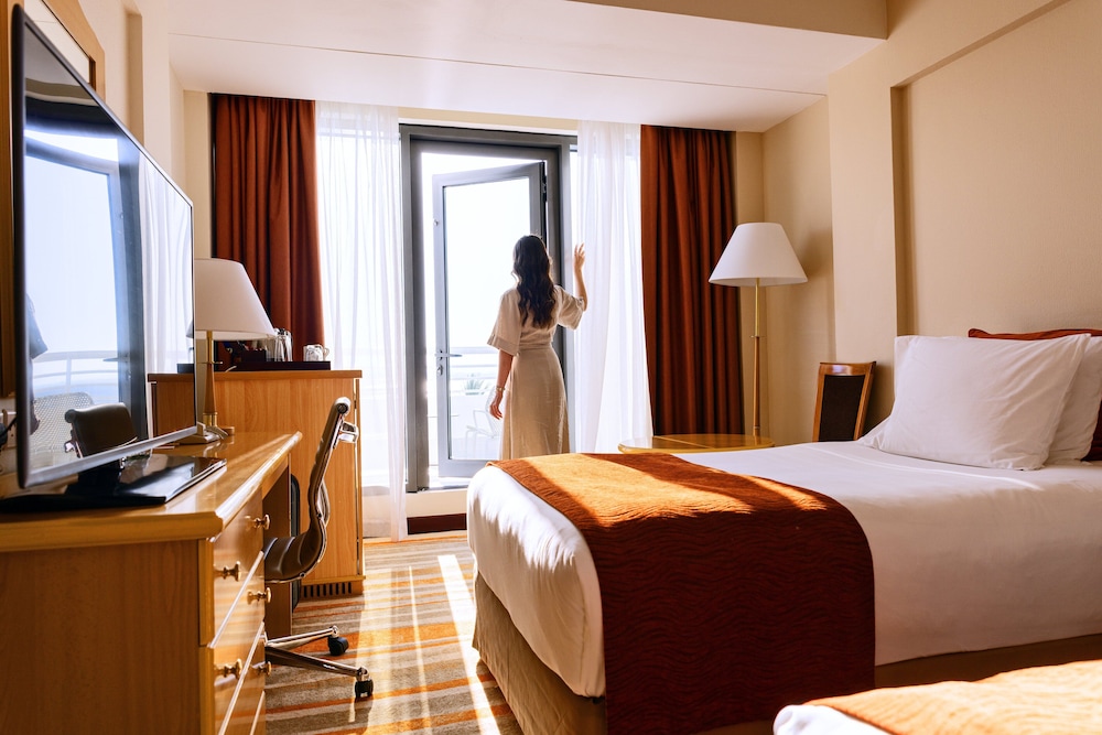 crowne plaza muscat an ihg hotel