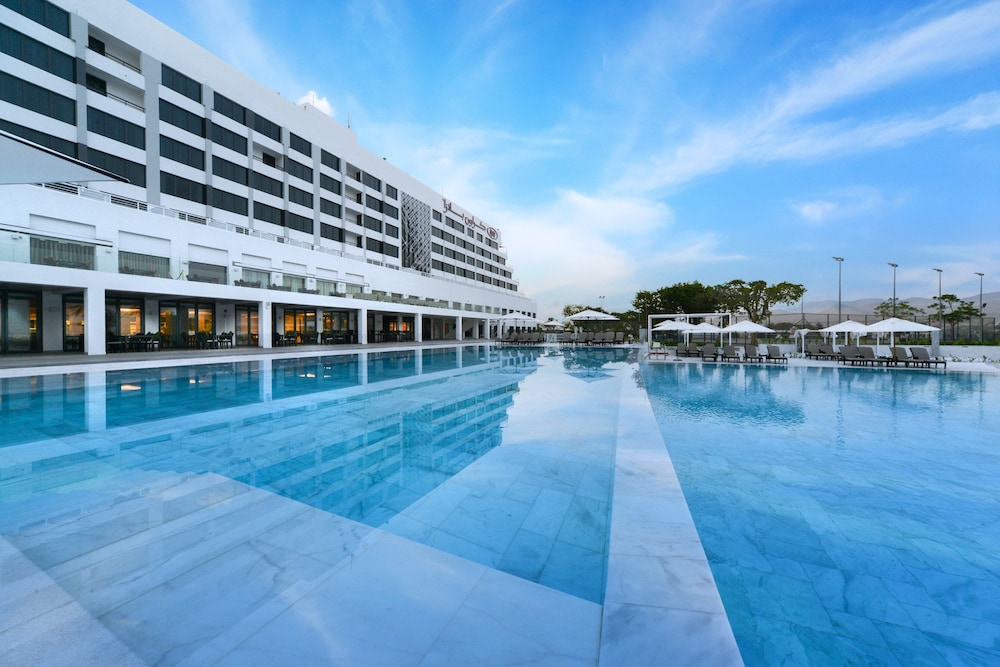 crowne plaza muscat an ihg hotel