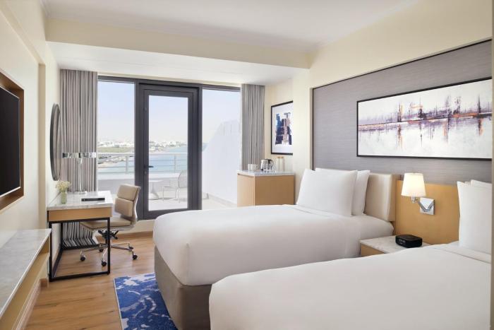 crowne plaza muscat an ihg hotel