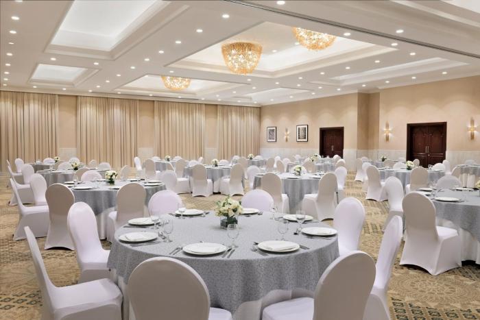 crowne plaza muscat an ihg hotel