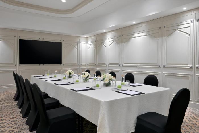 crowne plaza muscat an ihg hotel