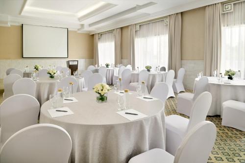 crowne plaza muscat an ihg hotel